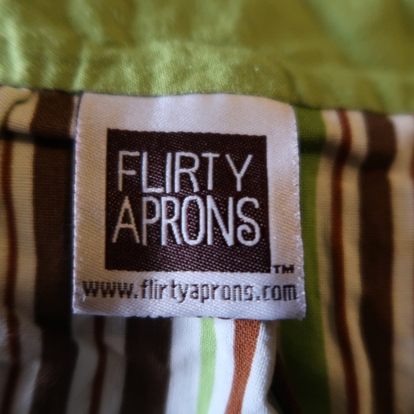 Flirty Apron Green Brown - Picture 6 of 8